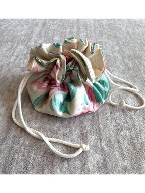 BALI Floral Impressions Cinch Shut Travel Bag Jewelry